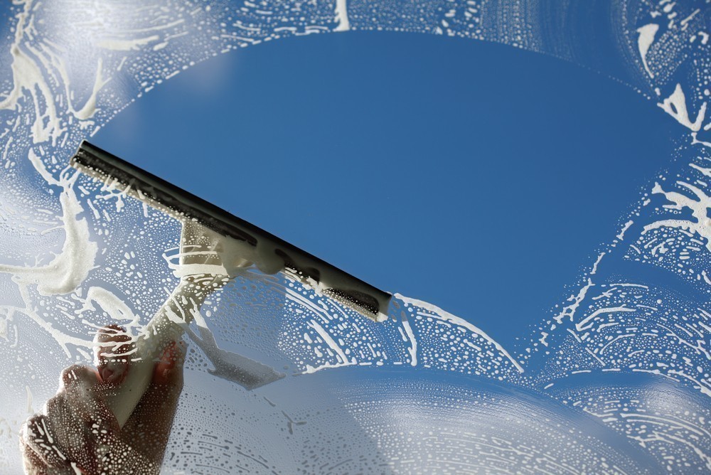 mycie okien dachowych