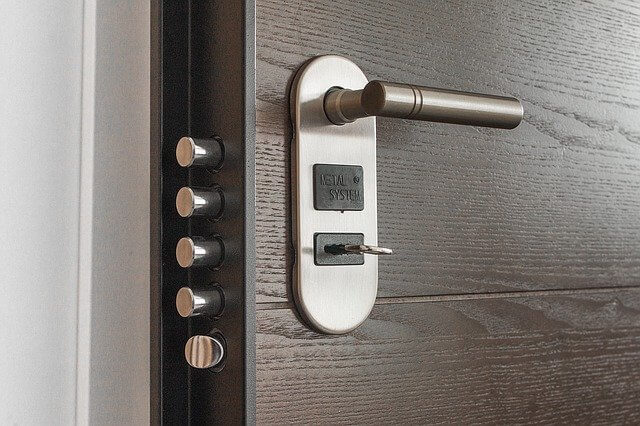 Very secure door lock